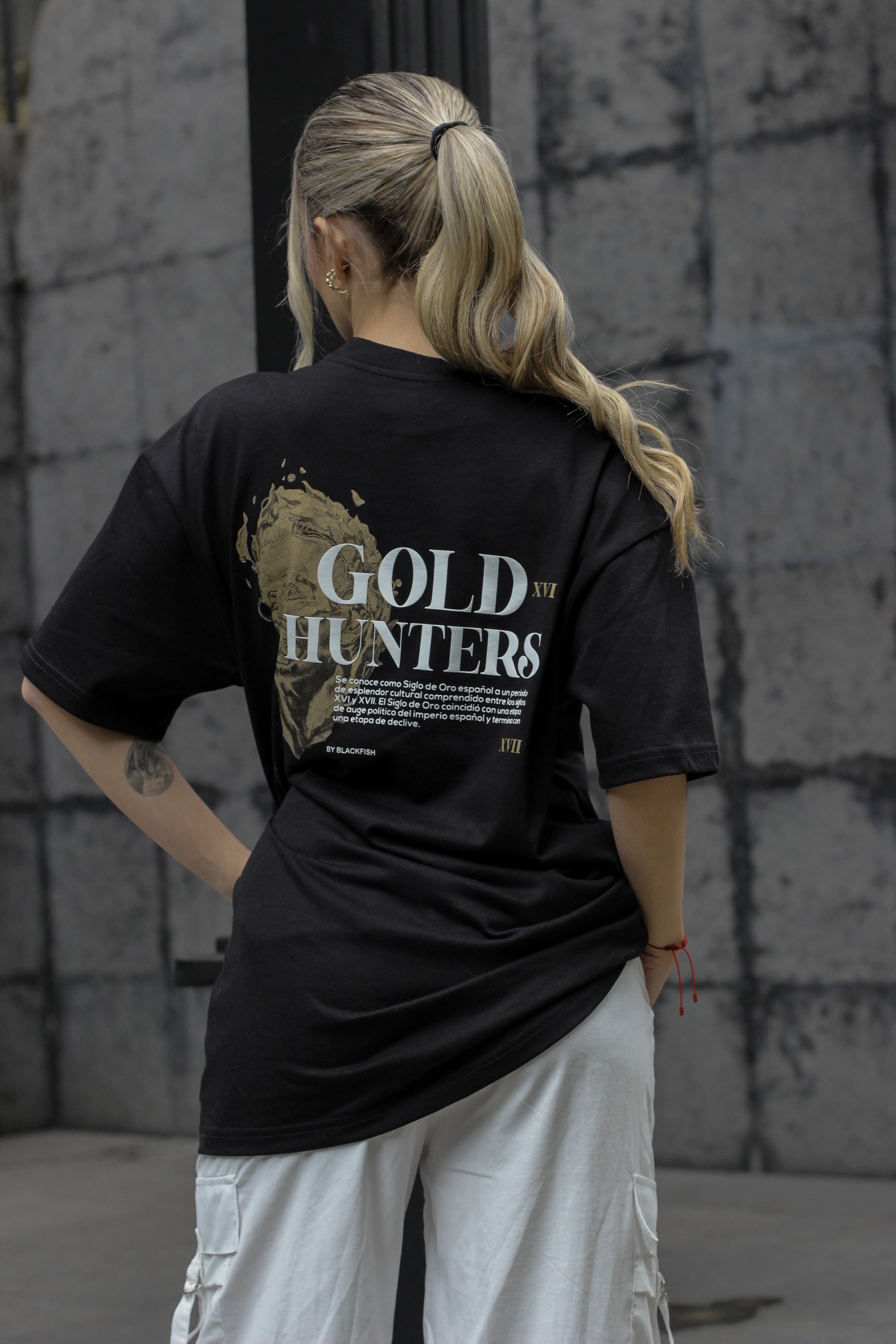 Gold Hunters Mujer
